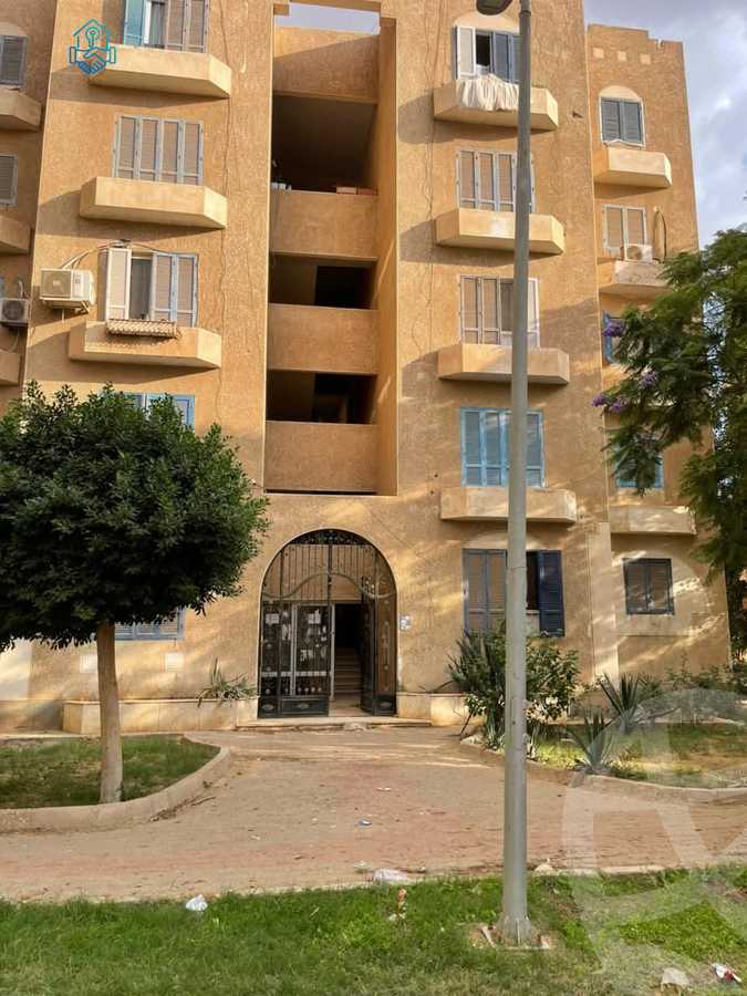 https://aqarmap.com.eg/ar/listing/6557449-for-sale-cairo-el-sheikh-zayed-city-el-hay-el-thaleth-ashaer-area-1-street-15