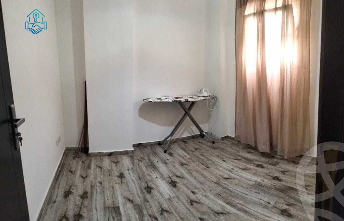 https://aqarmap.com.eg/ar/listing/6562873-for-rent-cairo-el-sheikh-zayed-city-el-hay-el-hady-ashaer-area-1-abdel-latif-salam-st