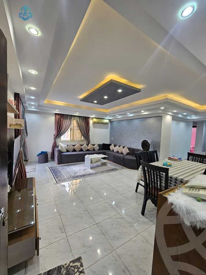 https://aqarmap.com.eg/en/listing/6579566-for-sale-cairo-el-sheikh-zayed-city-el-hay-elthamen-lhkm