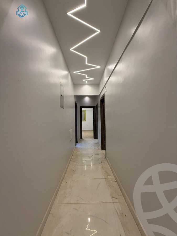 https://aqarmap.com.eg/ar/listing/6580559-for-sale-cairo-el-sheikh-zayed-city-el-hay-elthamen-area-2
