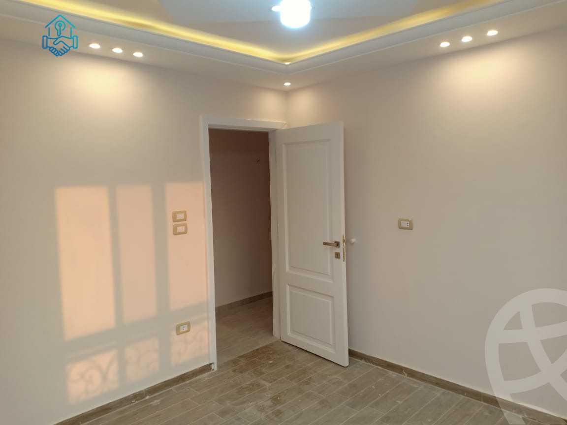 https://aqarmap.com.eg/ar/listing/6582213-for-rent-cairo-el-sheikh-zayed-city-compounds-el-khamayel