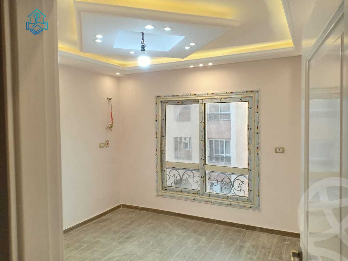 https://aqarmap.com.eg/ar/listing/6582213-for-rent-cairo-el-sheikh-zayed-city-compounds-el-khamayel